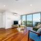 Top-Floor Apartment Near Shops and Aboretum views - Hosted by Canstay, Phillip - Fotografie 4