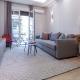 Stylish 2BDR Exarchia Apt with Balcony and Workspace, Athen - Foto 2
