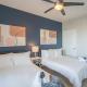 Chic 2BD - Midtown - Gym, Pool, W-D, Parking - Sleeps 8 Phoenix - Foto 10