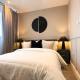 Stylish 1BD Flat, Calm, Light-Filled & Central, Wakefield