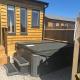 Edgmond Lodges - 1 & 2 Bed Luxury Log Cabins with Private Hot Tubs Derbyshire Hilton - Фото 2