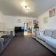 Clove, 3-4 Bed House with Garden, Free Parking, Sleeps 9 in Grays & Chafford Hundred Stifford - Foto 1