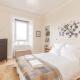 Edinburgh Castle Views! Stylish 2BD Flat, Sleeps 4 Эдинбург - Фото 4