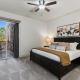 Top-Floor Desert Oasis - Balcony Fireplace Jacuzzi