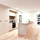 Spacious 2 Bed Room Split Level Apartment, Turner (fotografie 9)