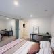 Spacious 2 Bed Room Split Level Apartment, Turner (fotografie 10)