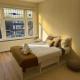 Spacious Cosy Room With Private Bathroom, Den Haag (Foto 6)