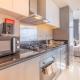High-Floor Studio with Skyline Views Overlooking the Dubai Water Canal and Burj Khalifa, Prive by Damac B, Business Bay by Deluxe Holiday Homes, Dubái - Foto 3