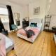 Perfect Base for Work & Leisure in Newport! - Foto 3