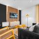 Luxury 2 Bedroom Apartment - 2 Bathrooms - Balcony - Fast WiFi 603SW