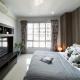 Upscale Modern 2BR - Ultra Fast WiFi - BTS Asoke, Bangkok - Photo 2