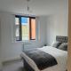 Modern 2-Bed Apartment in Jewellery Quarter Birmingham - Photo 2
