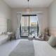 Brand New Sleek Luxury Studio, Dubái - Foto 3