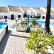 Bungalow at Cala Capitn Beach, Cabo Roig, Кабо-Рой (фото 2)