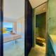 Luxury Seafront Apartment - Beach Access - Parking & WiFi - by Coral Property, Porto Cervo (foto 4)