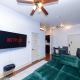 30A Haven King Bed Suite with Free Parking, Spacious Pool & Balcony View, Santa Rosa Beach (zdjęcie 7)