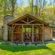 Pet friendly, hottub, sleeps 4, flat roads, GBurg! Gatlinburg - Photo 1