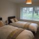 Forest Way Lodge - 2 Bedroom Home In Three Bridges Crawley Near Gatwick - Photo 3