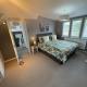 Fairfield Large 4 Bed Log Fire, Isham (Foto 9)