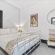Spacious 2BR in CBD Pool Gym Parking Zodiak Stays, Окленд - Фото 5