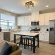 Spacious 4BR Home- Perfect for Groups WV1, Warrenville (fotografie 9)