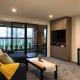 LUX inner city, apartment with park views Christchurch - Photo 2