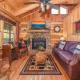 View! Cozy, Private, Fireplace, Hot Tub Log Cabin, Honeymoon! Sevierville - Foto 5
