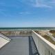Deck and View Oceanfront Oasis in Oak Island!, Остров Оук - Фото 2