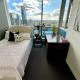 Stylish City Escape with Free Parking and Skyline View, Melbourne - Fotografie 9
