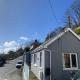 Comfortable bungalow in Goodwick no TV with private parking one car - Photo 1