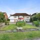 6-Beds, Private Road, Beautiful Garden Ickenham - Foto 1