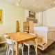 Beautiful & Cozy Apartment-Inverter available, Кейптаун - Фото 4