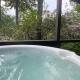 Amazing Mountain Views with Private Hot Tub!