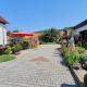 Complete living with a garden, Mochtín (fotografie 3)