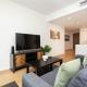Snug 3BR HighRise with Pool, Spa & Rooftop Views, Los Angeles - Foto 7