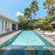 PROMO - 4 Bedroom Designer Villa 2 minutes to Berawa Beach & Finns Canggu - Photo 3
