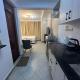 Pamoja stays - Modern studio near transit with balcony and workspace, Rungiri - Fotografie 5