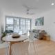 Modern Kirra Beach Escape - Walk to Everything, Gold Coast - Fotografie 1