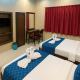 IQ Hotel Ayodhya - Modern Stay Near Ram Mandir with Free Parking, Ayodhya - Foto 4