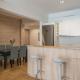 Delightful Stylish Two Bedroom Condo in Hip Area of Central Athens, Athen - Foto 7