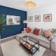 Chic Riverside Retreat Salford 4bd free parking, Manchester - Photo 2