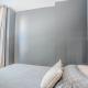 Stylish 3BD Near Empire, New York - Photo 5