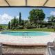 Villa Bella Lisa with Pool and Jacuzzi, Cavriglia