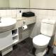 Spacious City Studio Stay - Modern with Extras, Окленд - Фото 6