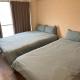 Two bed rooms with three large beds close to Shinsaibashi, Ósaka - Fotografie 1