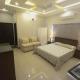 Master bed with attached bath Islamabad - Zdjęcie 4
