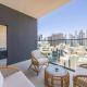 Blue Breeze - Luxurious 1BR with Private Jacuzzi & Burj View, Dubai - Foto 1