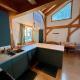 Alpenrose 4, Hottub, Mountains View, AC, sleep 5, Golden (foto 4)
