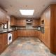 Large 6 bed with 9 separate beds 3 baths 4 toilets, London - Photo 2