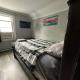 Upper Floor 2 bedroom Unit, Windsor (foto 5)